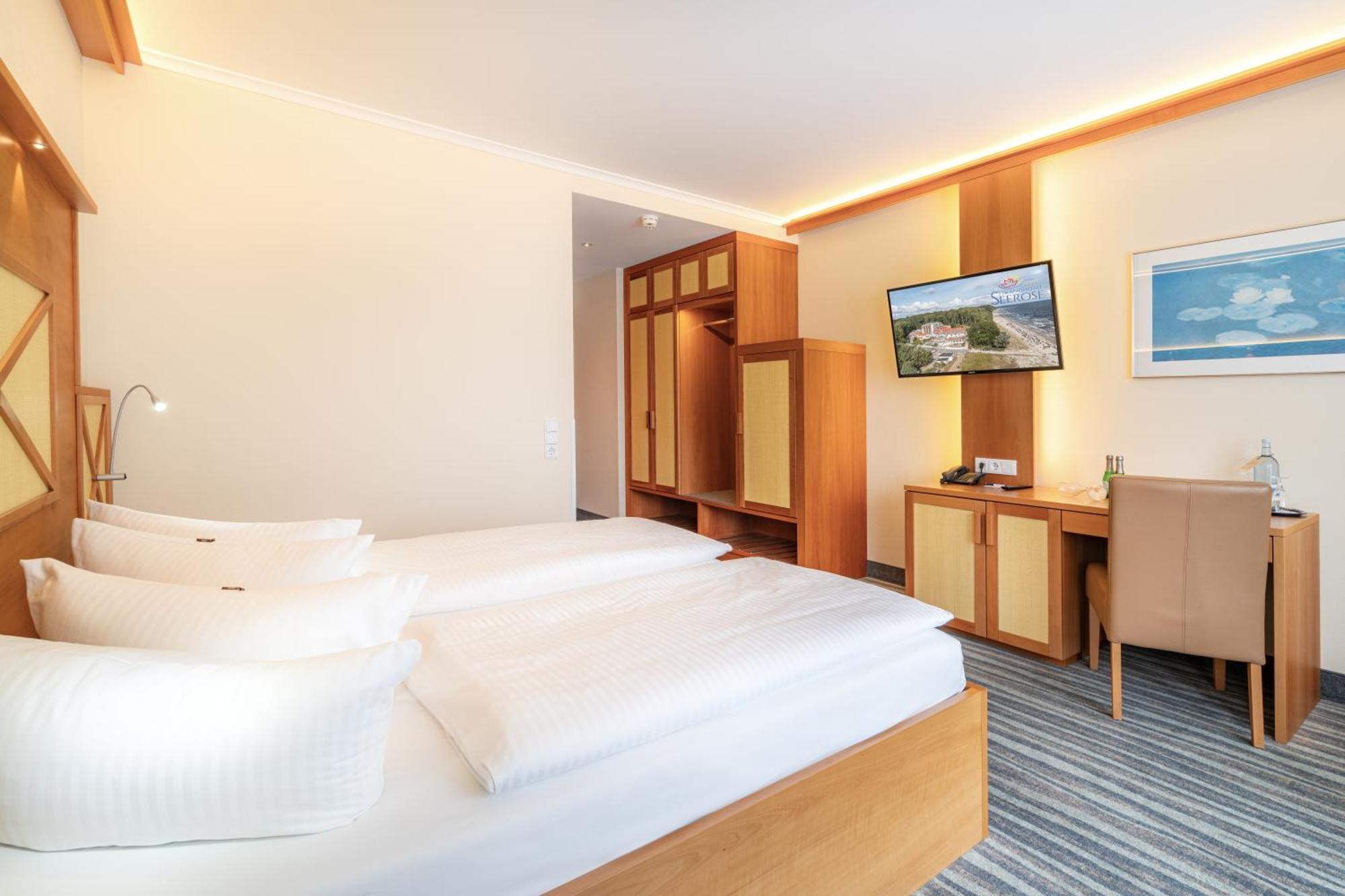 Strandhotel Seerose Kölpinsee Εξωτερικό φωτογραφία