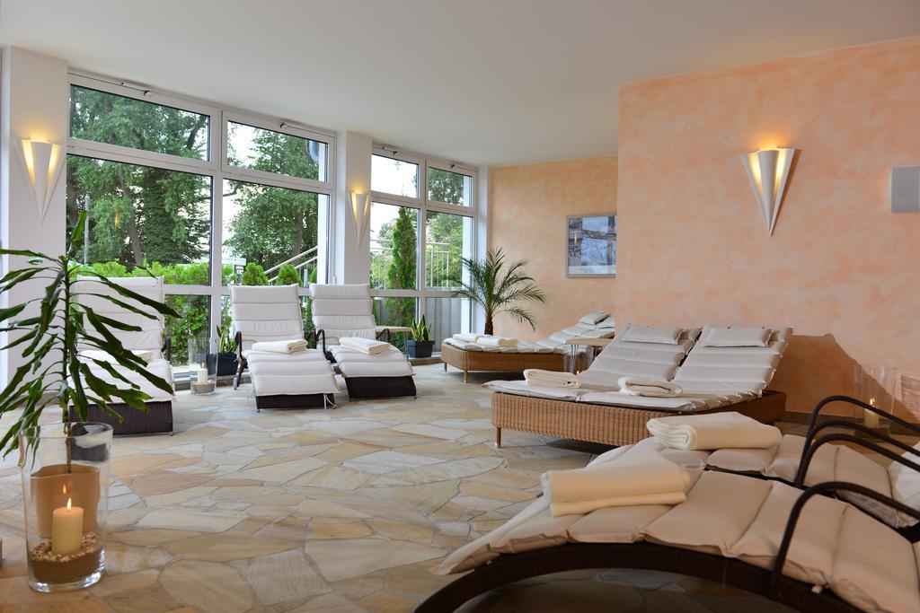 Strandhotel Seerose Kölpinsee Εξωτερικό φωτογραφία