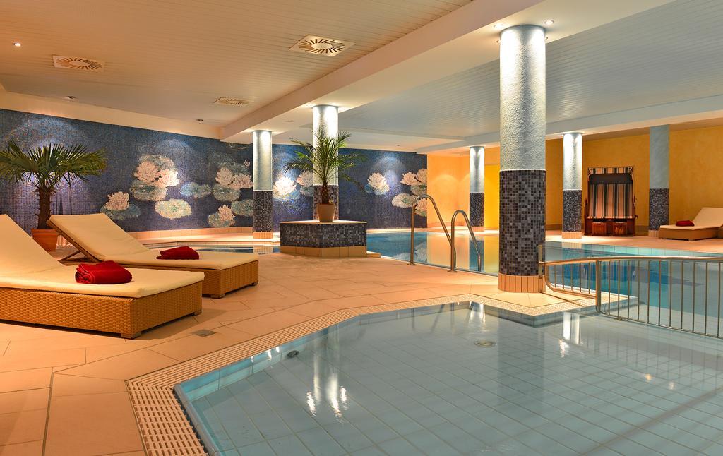 Strandhotel Seerose Kölpinsee Εξωτερικό φωτογραφία