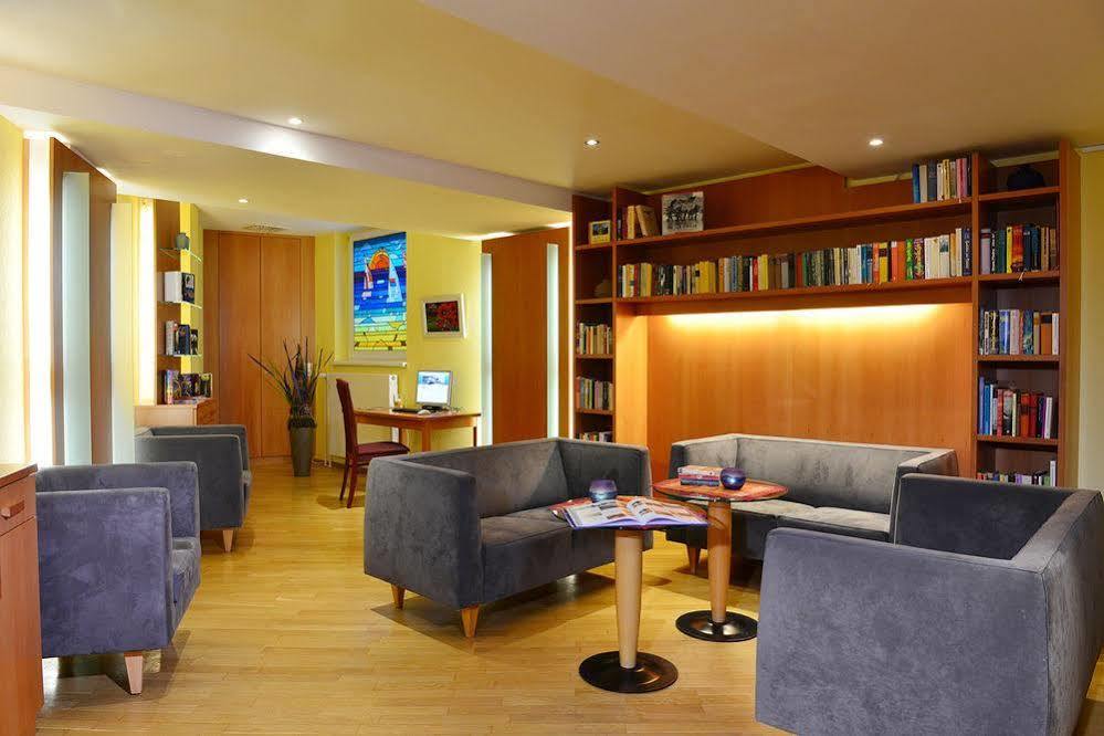 Strandhotel Seerose Kölpinsee Εξωτερικό φωτογραφία